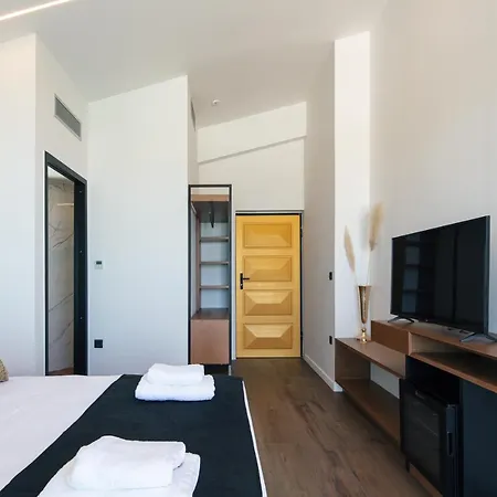 Alveo Del Mare ハニア